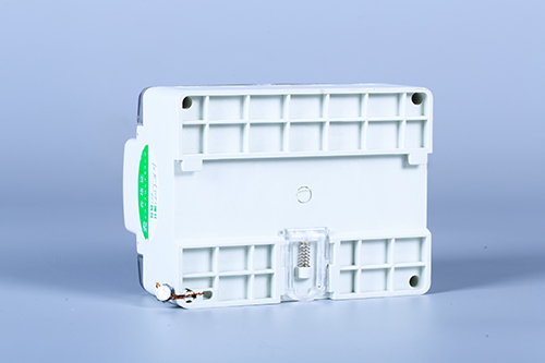 三相導軌式預付費電能(néng)表 三相導軌式(shì)預付費電(diàn)能表