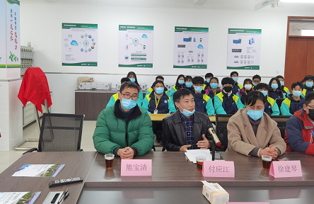 青青草视频(wéi)總經理付總發言 森(sēn)維總經(jīng)理付總發言